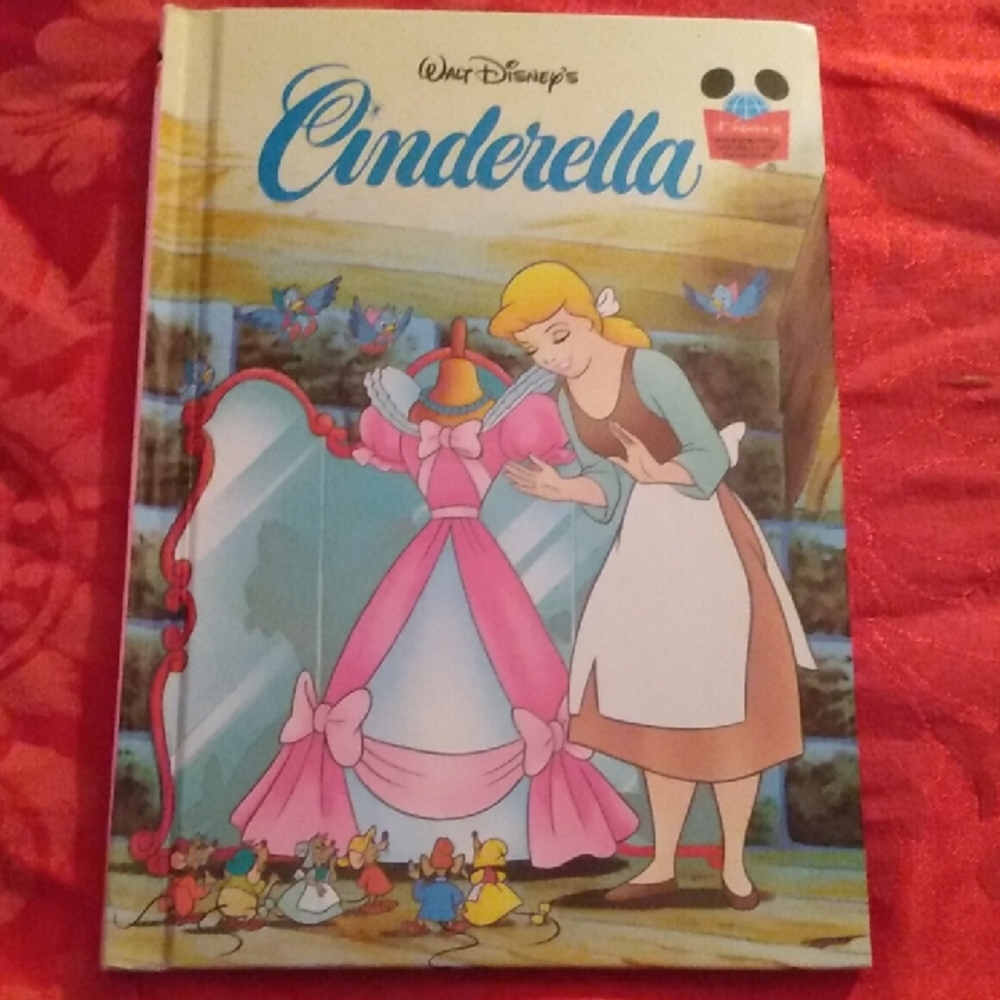 4/$20 Vintage 1995 Walt Disney's Cinderella Hardcover Book  1st American Edition